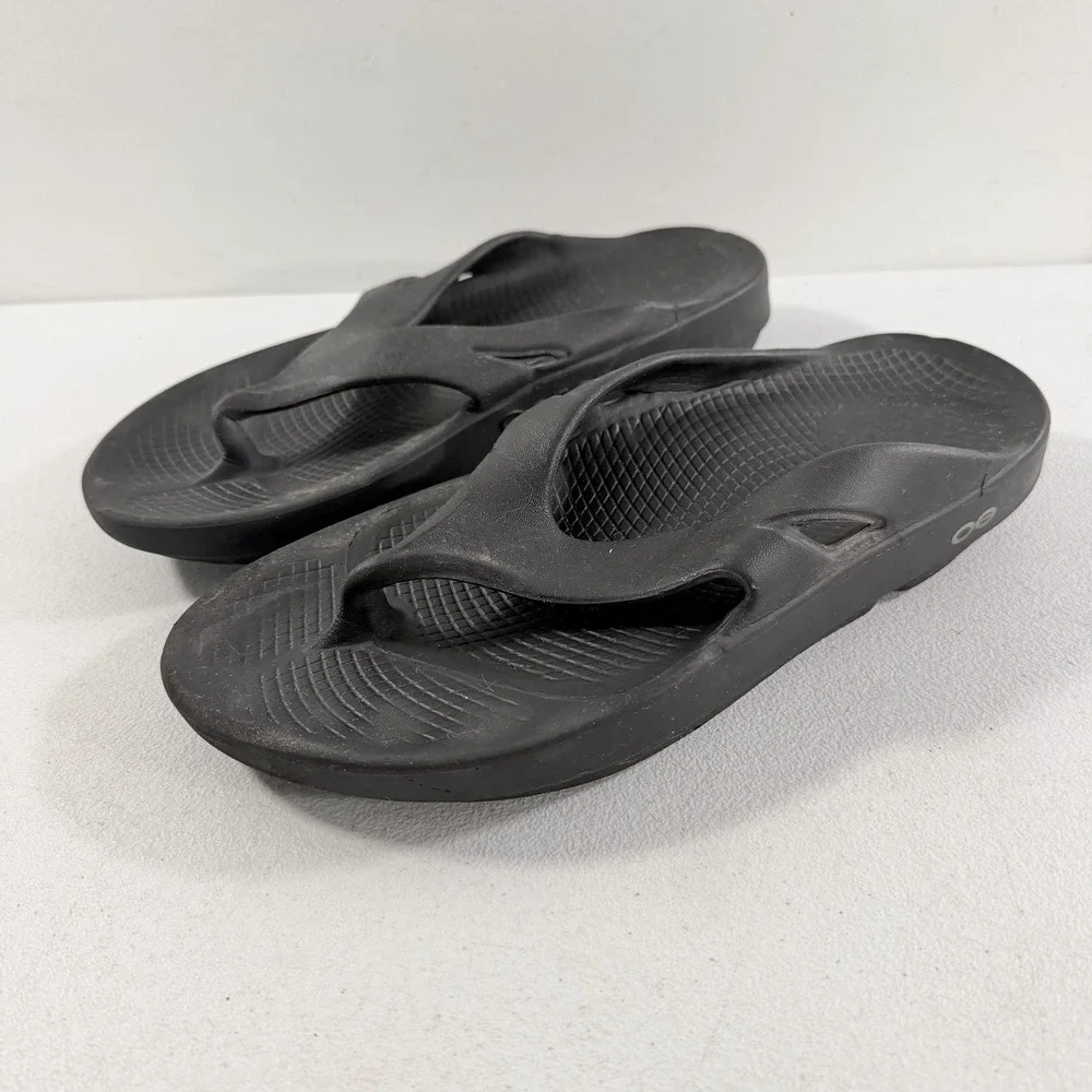 Oofos Original Black Recovery Comfort Flip Flop Sandals Men's Size 8 Women's 10